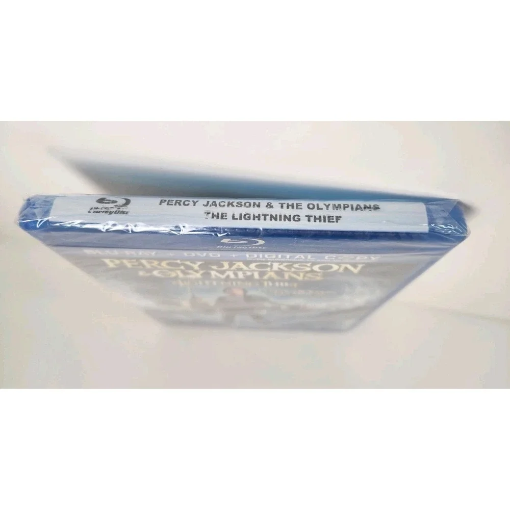 Percy Jackson the Olympians: The Lightning Thief Blu-ray/DVD, 2010, 3-Disc - Picture 5 of 6